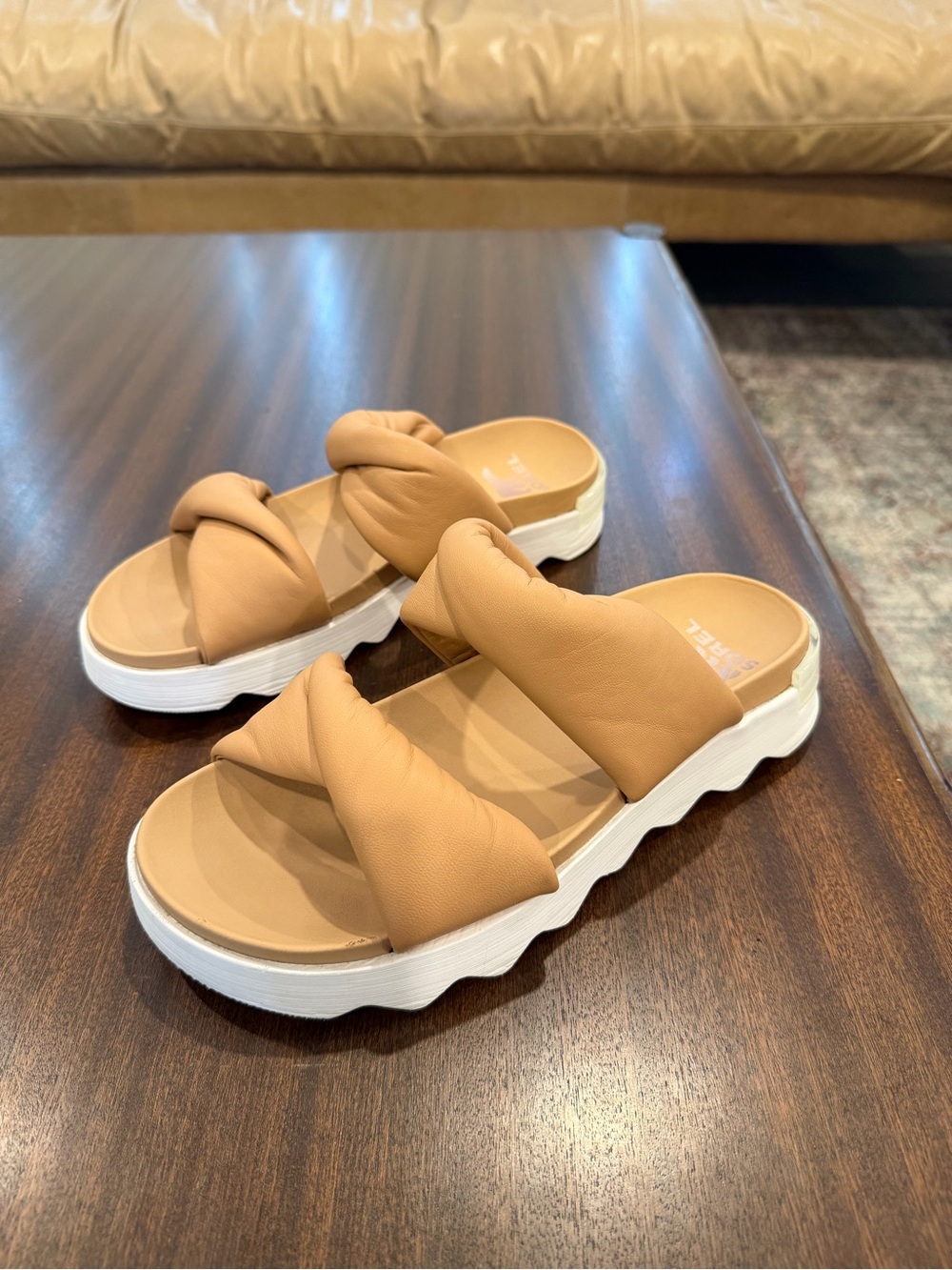 Sorrel Viibe Twist Slide flat sandals